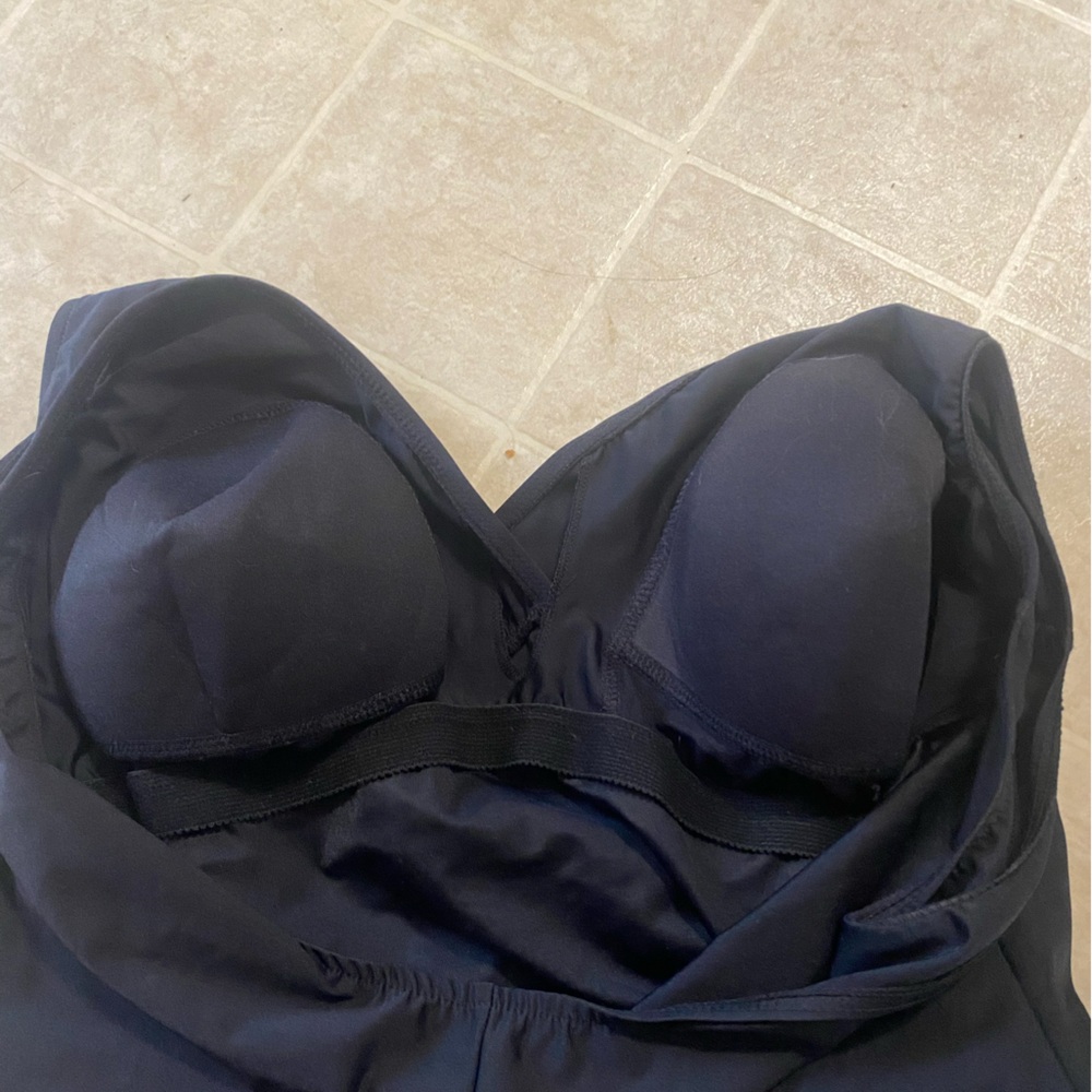 NWT Plus Size Aurora Swim Dress from Miraclesuit in Black, Women’s Plus Size 24W - Picture 6 of 13